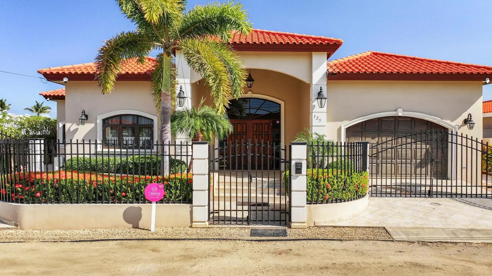 Esmeralda 125 Palm Beach
